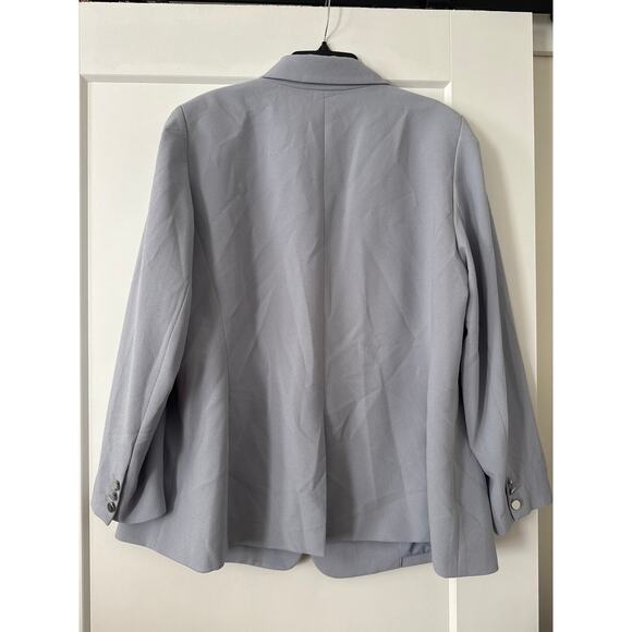 Bar III Plus Size Textured Crepe Single-Button Blazer 3X - Picture 12 of 12